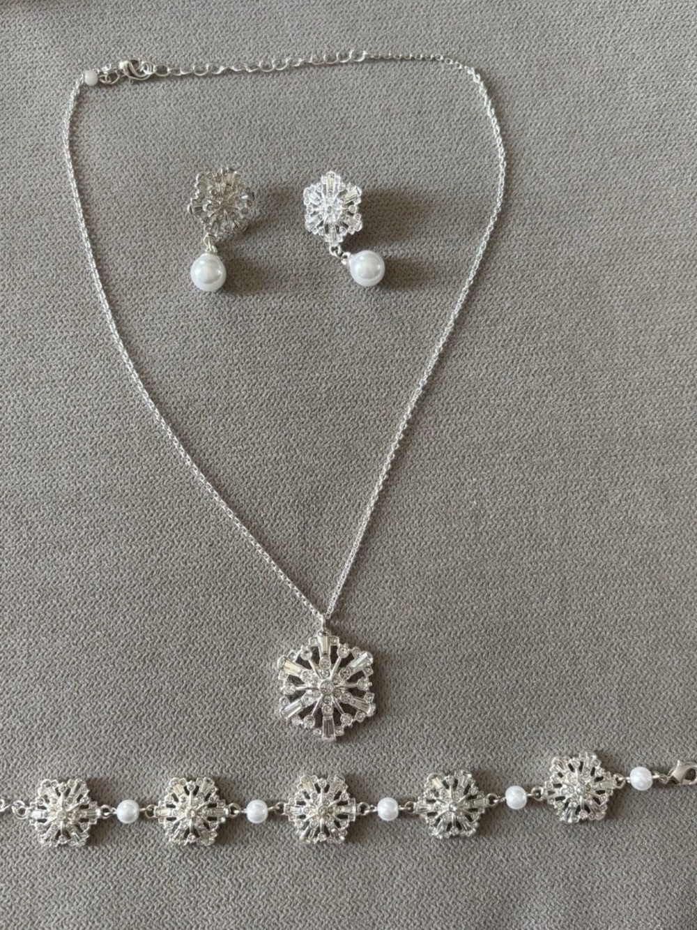 Silver Tone Snowflake Crystal Faux Pearl Necklace Earrings Bracelet Set
